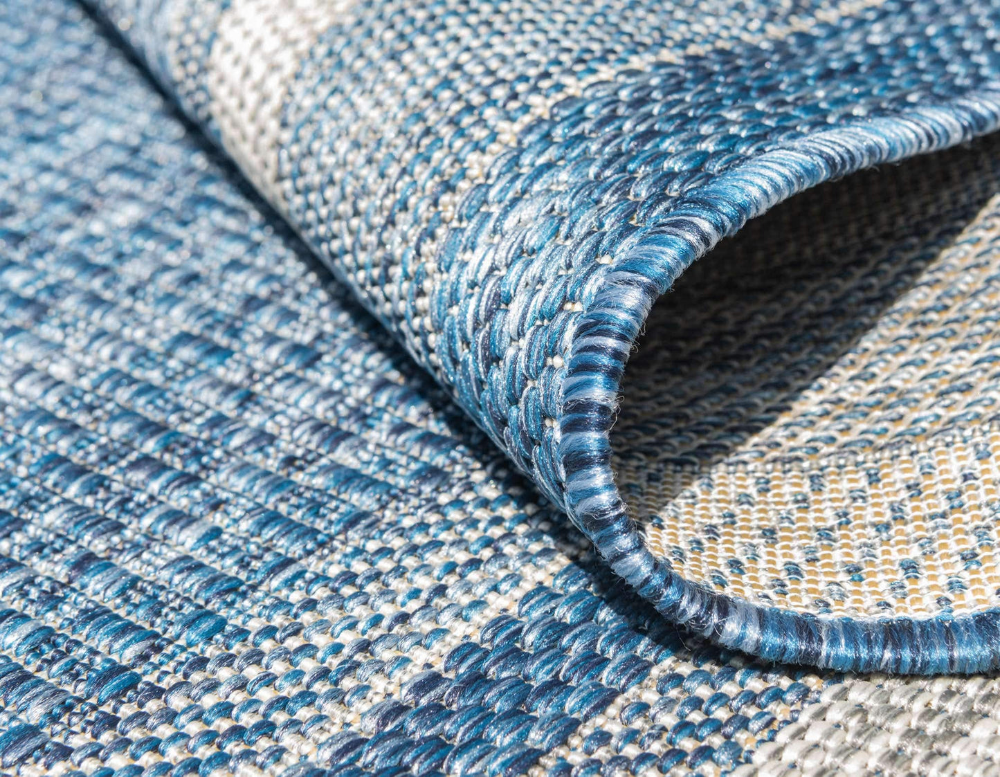 Unique Loom Outdoor Border Collection Area Rug - Soft Border (4' 1" x 6' 1" Rectangle, Blue/ Ivory)
