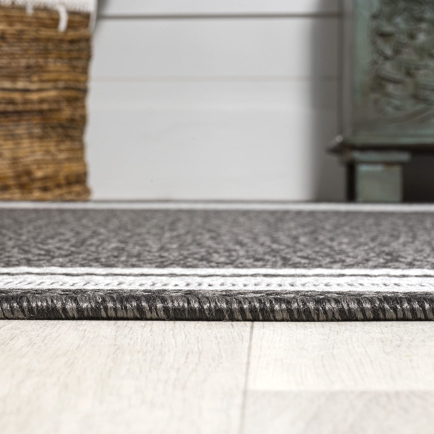 JONATHAN Y Border Stripe Indoor Outdoor Area Rug 4X6 Black/Cream, James Modern for Backyard, Patio, Porch, Easy-Cleaning, High Traffic, Pet-Friendly, Non-Shedding (SMB201C-4)