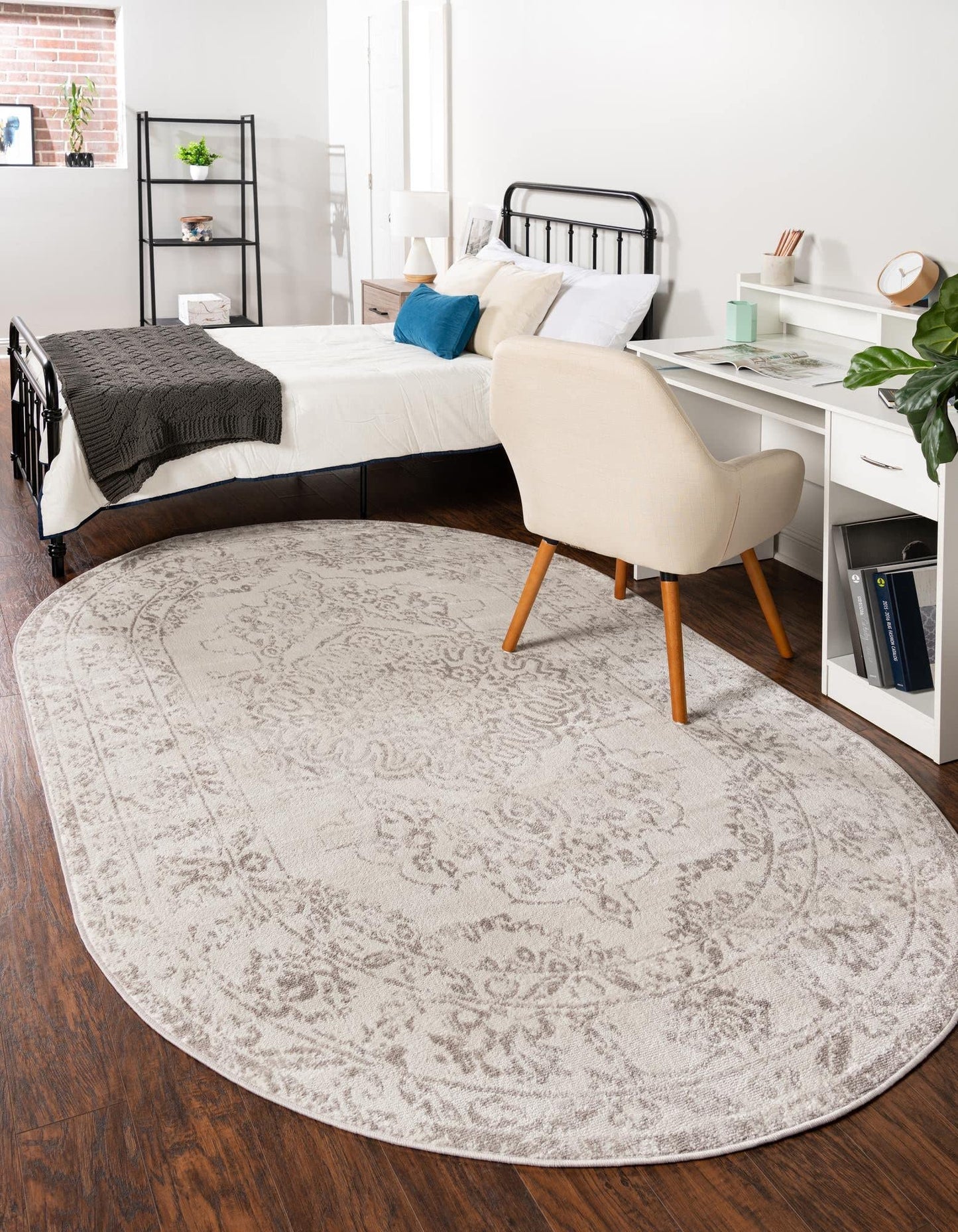 Unique Loom Oxford Collection Area Rug - Bodleian (4' 1" x 6' 1" Oval, Ivory/ Gray)