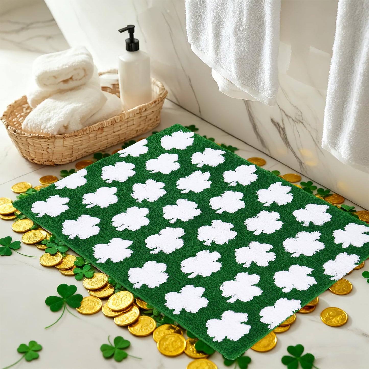 FYSUIMU St. Patrick's Day Rug Bath Mat 19.7 x 31.5” Absorbent Floor Carpet Non Slip Green White Shamrock Lucky Clover Bathroom Rug for Irish Holiday Home Bathroom Floor Decoration