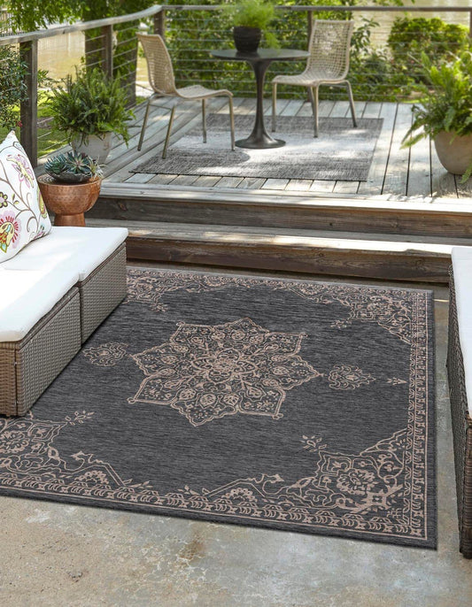 Unique Loom Outdoor Traditional Collection Area Rug - Antique (Square 13' 0" x 13' 0", Charcoal Gray/Natural)
