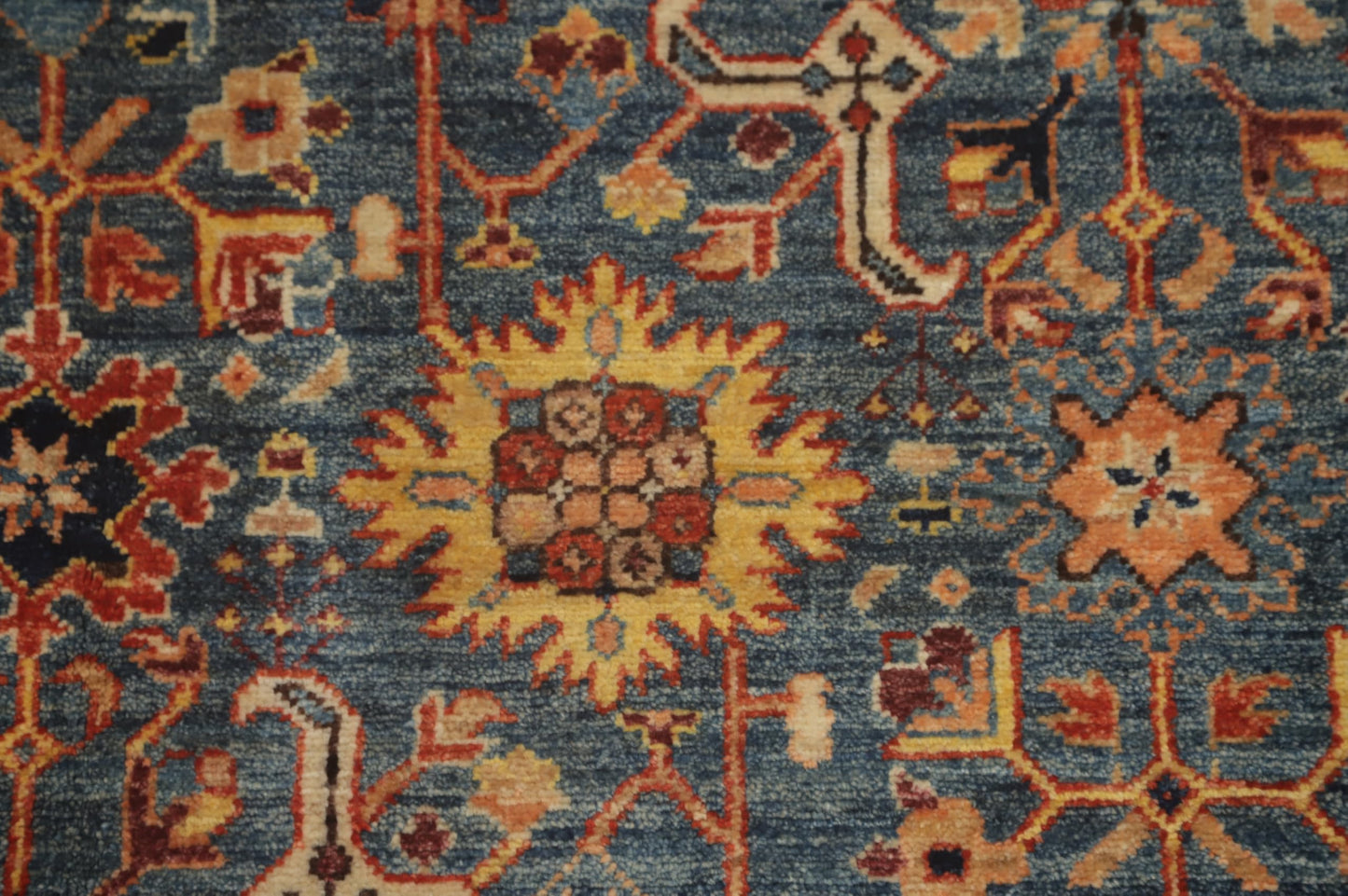 Traditional Collection 7' 11'' X 4' 11'' Rug Rug, All-Over 100% Wool Carpet for Home Décor, Foyer and Hallway