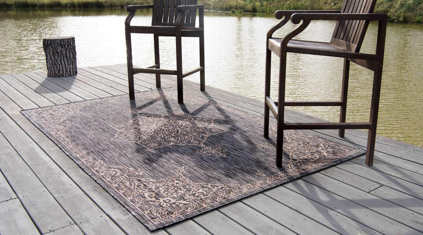 Unique Loom Outdoor Traditional Collection Area Rug - Antique (9' x 12' Rectangle, Charcoal Gray/ Natural)
