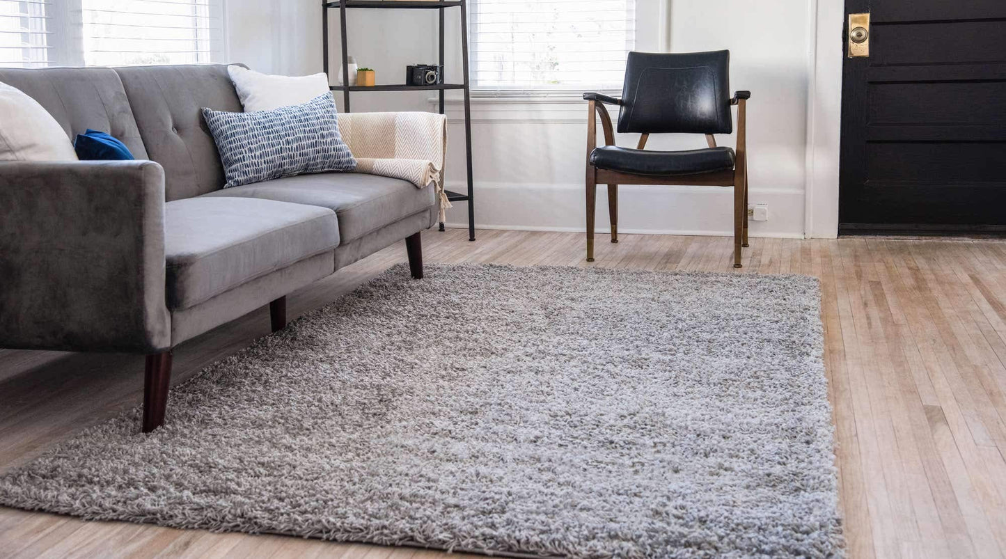 Unique Loom Solid Shag Collection Area Rug (6' 1" x 9' Rectangle, Cloud Gray)