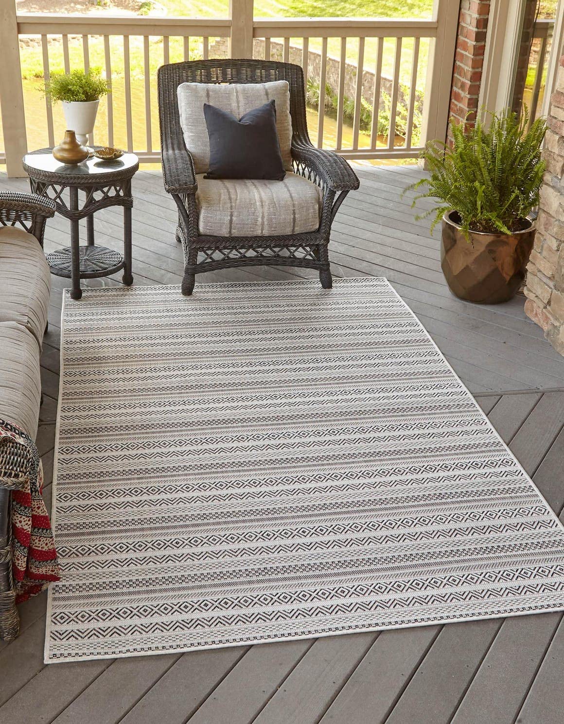 Unique Loom Outdoor Striped Collection Area Rug - Maia (10' x 13' 1" Rectangle, Beige/Ivory)