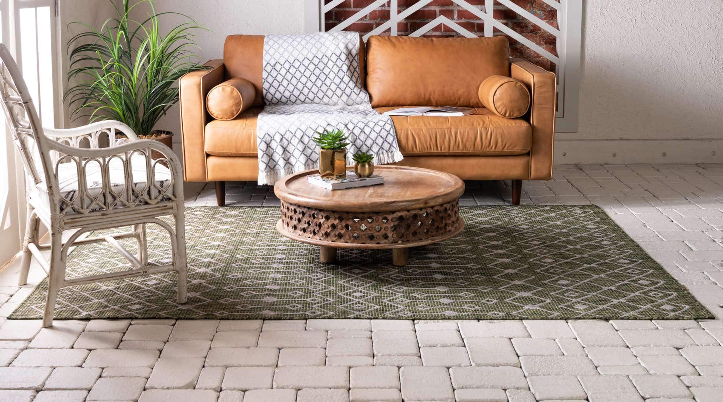 Unique Loom Outdoor Trellis Collection Area Rug - Tribal Trellis (5' 1" x 8' Rectangle, Green/ Natural)