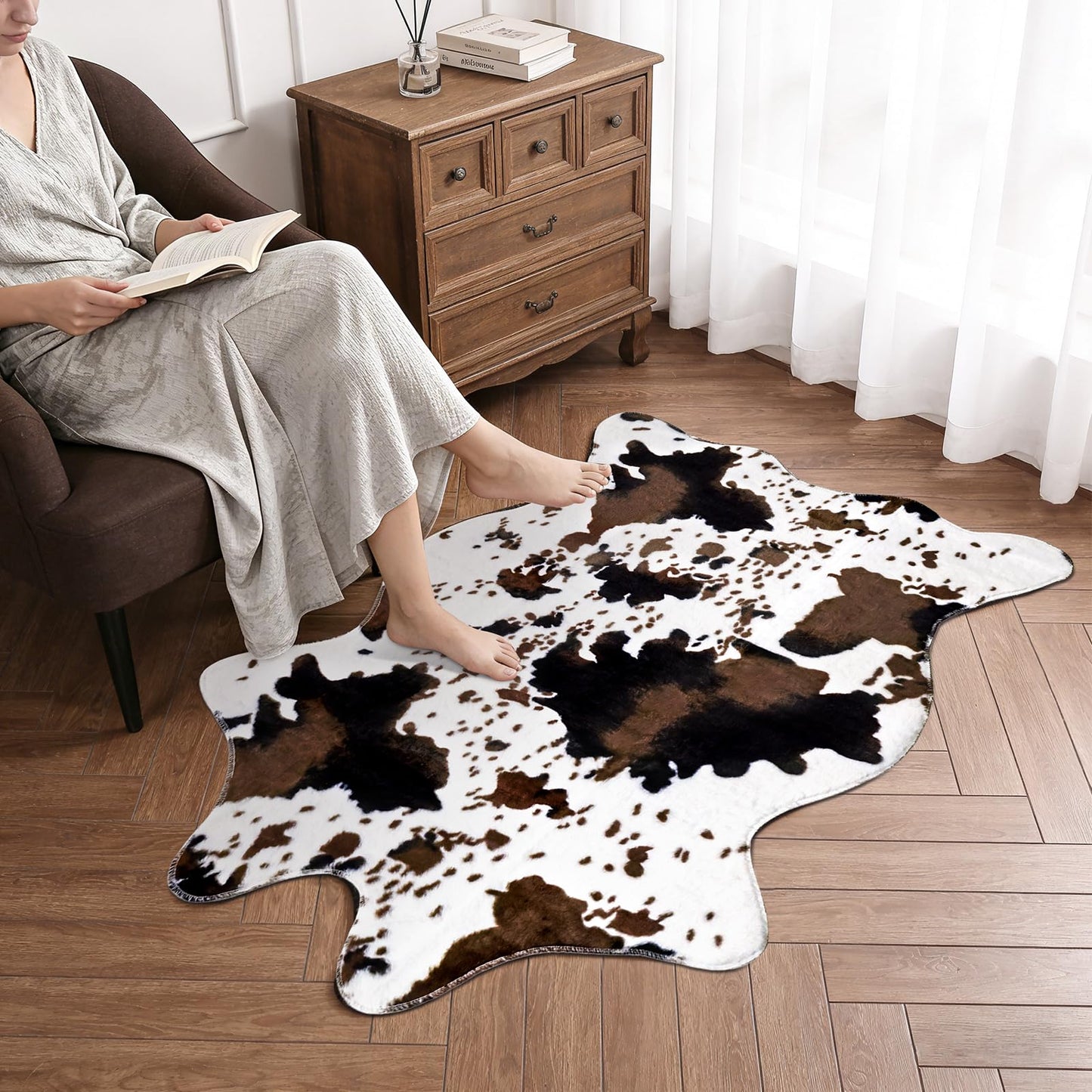 MACEVIA Cowhide Rug Cute Cow Print Rugs Western Decor for Living Room Bedroom Faux Animal Area Carpet Non-Slip 43.3" L x 29.5" W(3.6ft x 2.4ft)
