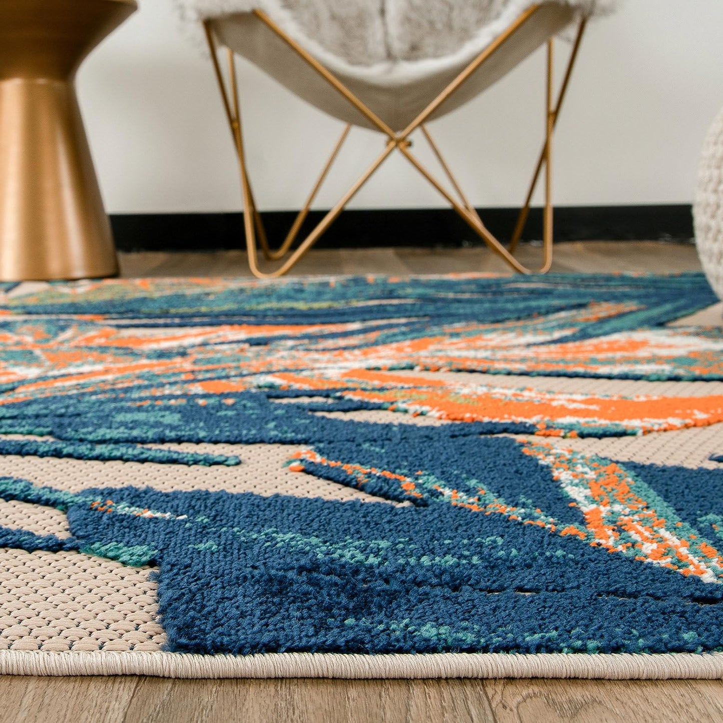 Rugshop Tropical Floral Leaves Indoor/Outdoor Runner Rug Durable Polypropylene, Non-Shedding, Easy to Clean, Perfect for Patio, Backyard, Deck and Outdoor Lounge, High Traffic Areas, 2' x 7'