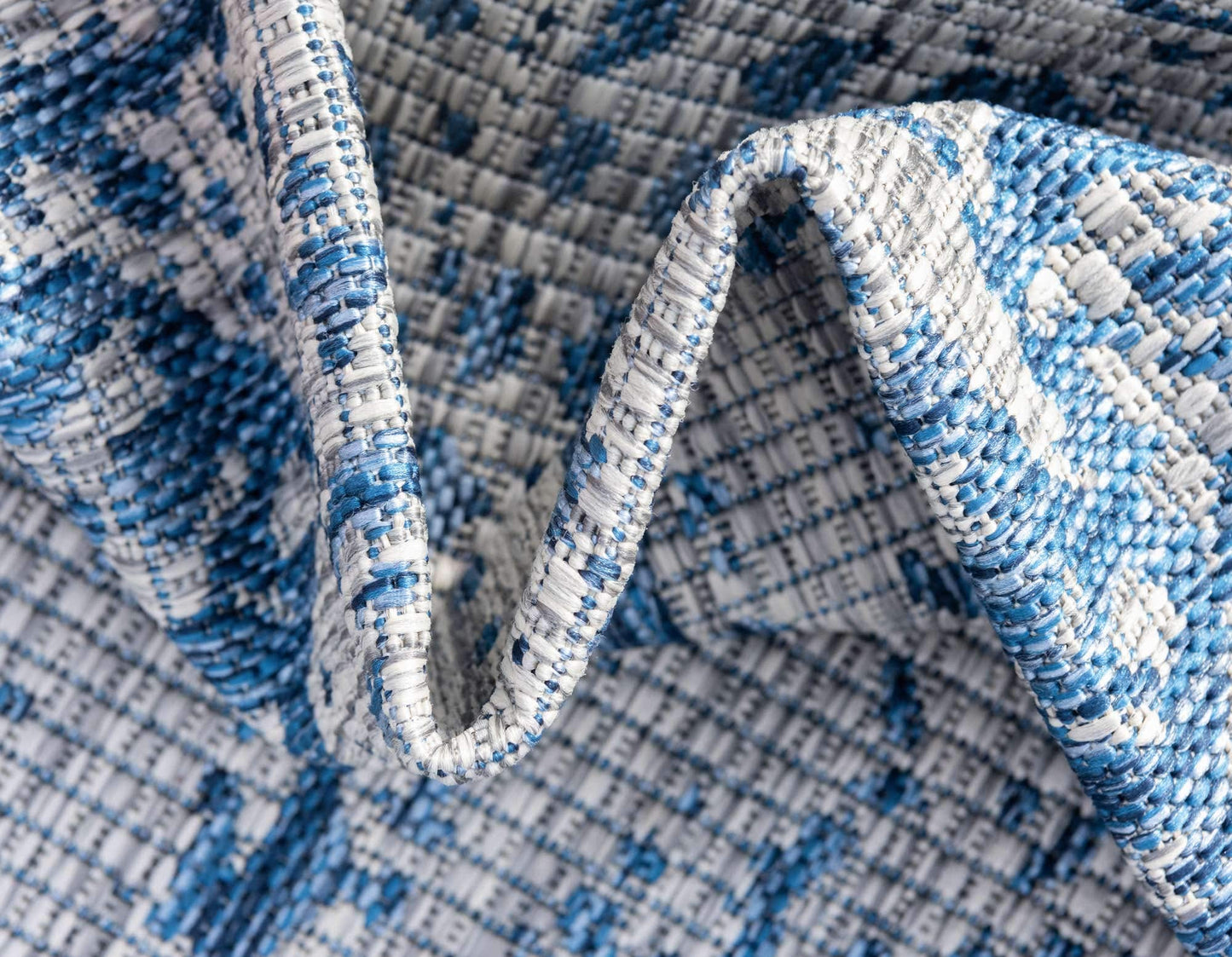 Unique Loom Outdoor Traditional Collection Area Rug - Timeworn (4' 1" x 6' 1" Rectangle, Blue/ Gray)