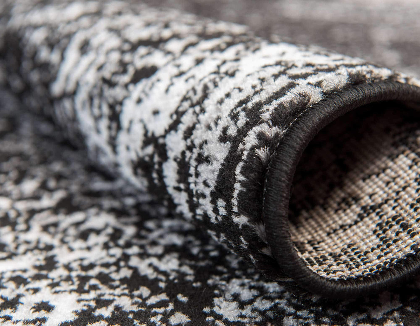 Unique Loom Sofia Collection Area Rug - Casino (2' x 6' 7" Runner, Black/ Ivory)