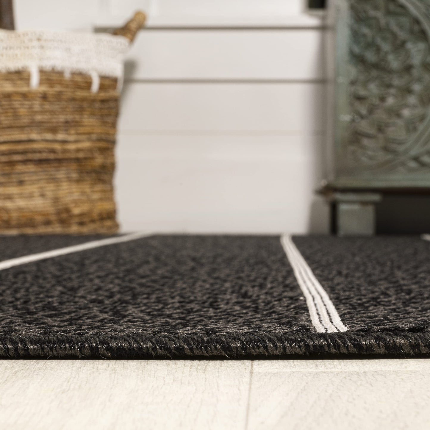 JONATHAN Y Grid Squares Indoor Outdoor Area Rug 5X8 Black/Cream, Modern for Backyard, Patio, Porch, Easy-Cleaning, High Traffic, Pet-Friendly, Non-Shedding (SMB200B-5)