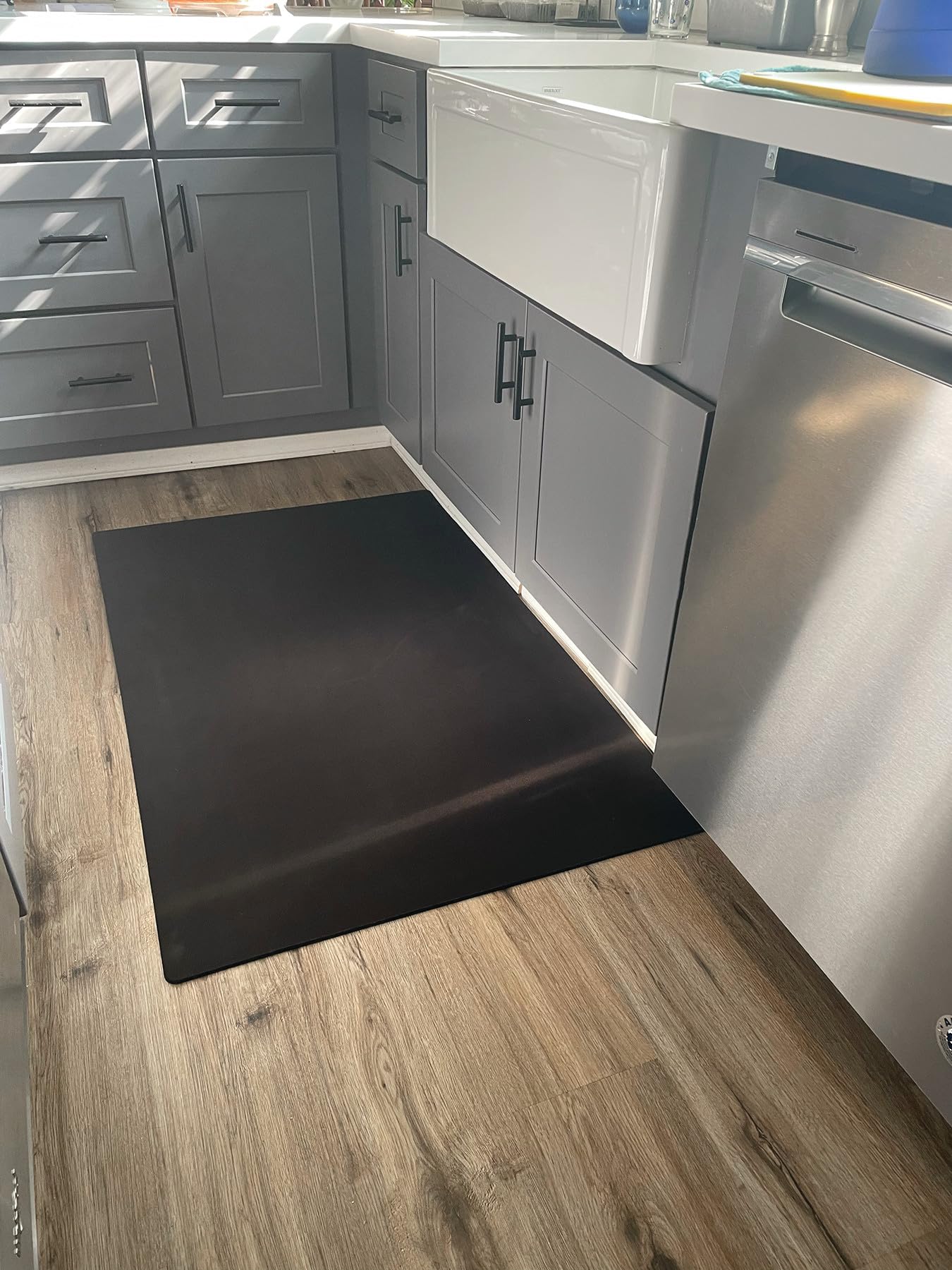 Performance Tool W7702 48 x 30 Anti-Fatigue Floor Mat.