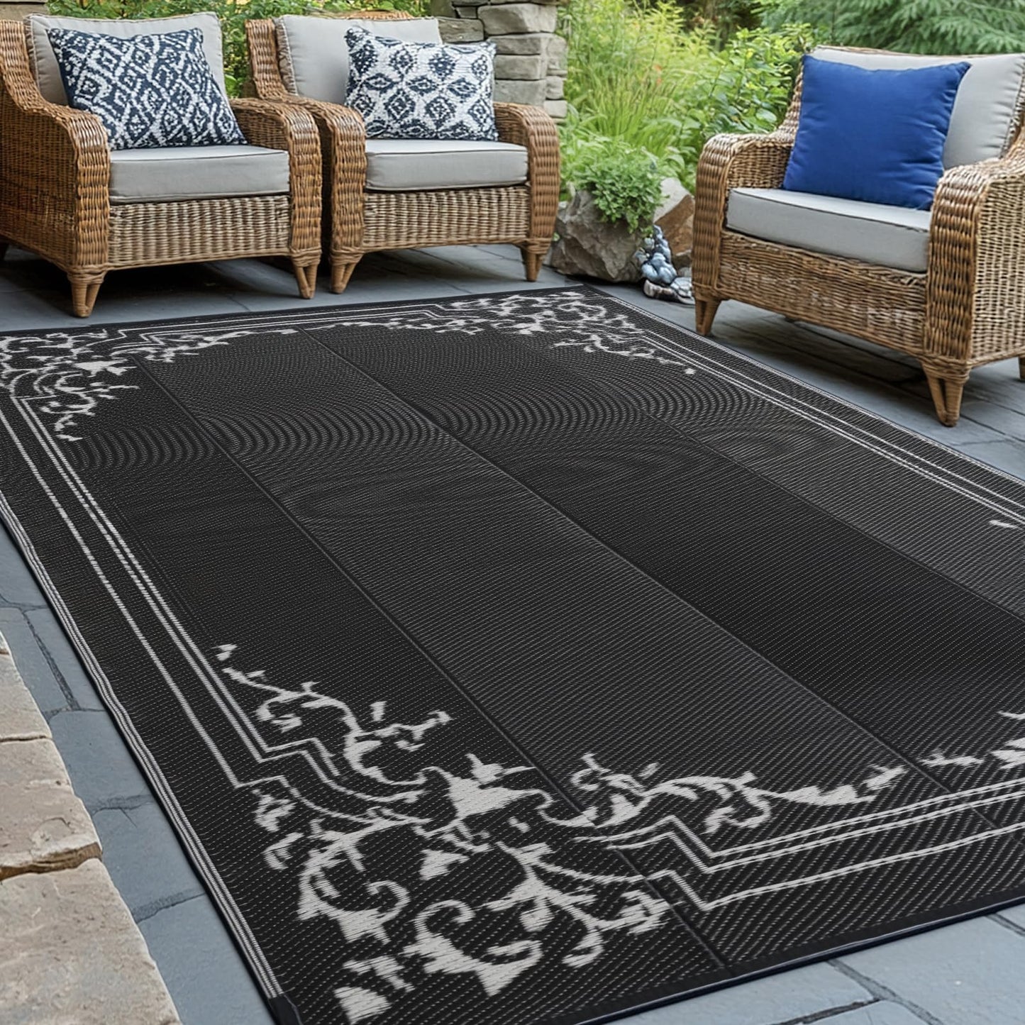 wikiwiki Outdoor Rug, 5x8ft Waterproof Reversible Mat Indoor Outdoor Rugs Carpet, Small Area Rug Plastic Straw Rug for Patio Deck Balcony Pool RV Camping Beach Picnic, Classic Black, Rugscape Series