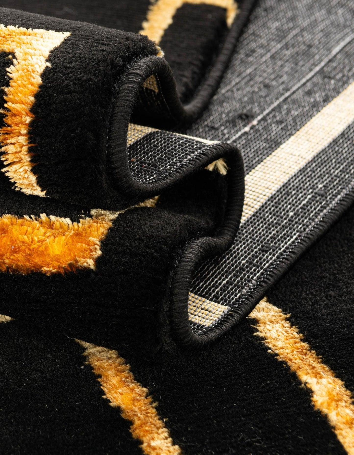 Rugs.com Glam Collection Rug – 2x3 Black and Gold Medium-Pile Rug Perfect for Entryways, Kitchens, Breakfast Nooks, Accent Pieces
