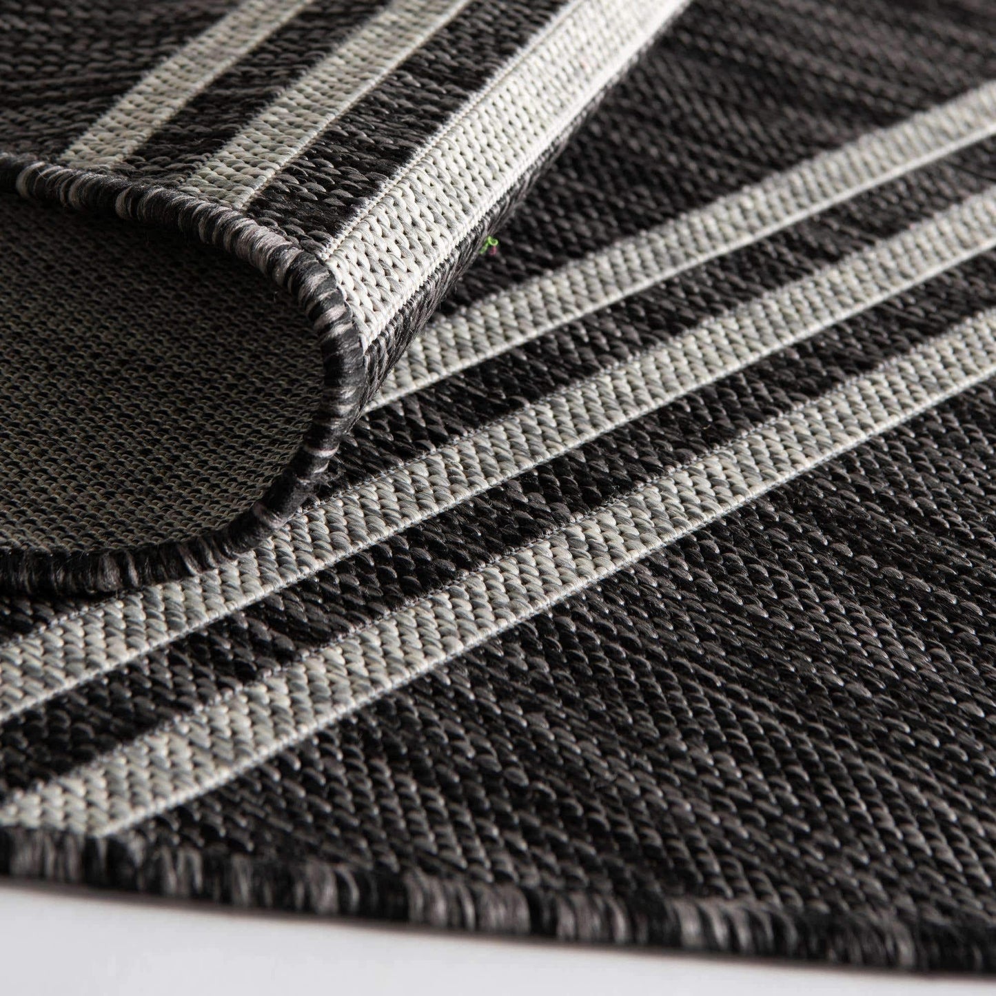 Unique Loom Jill Zarin Outdoor Collection Area Rug - Anguilla (5' 3'' x 8' Oval, Charcoal/ Ivory)