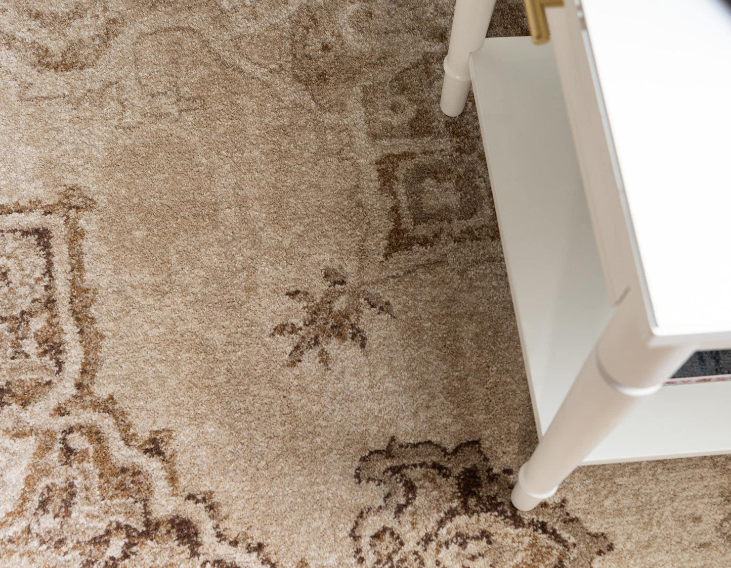 Unique Loom Utopia Collection Traditional Classic Vintage Inspired Area Rug with Warm Hues (5' 0 x 8' 0 Rectangular, Beige/Brown)