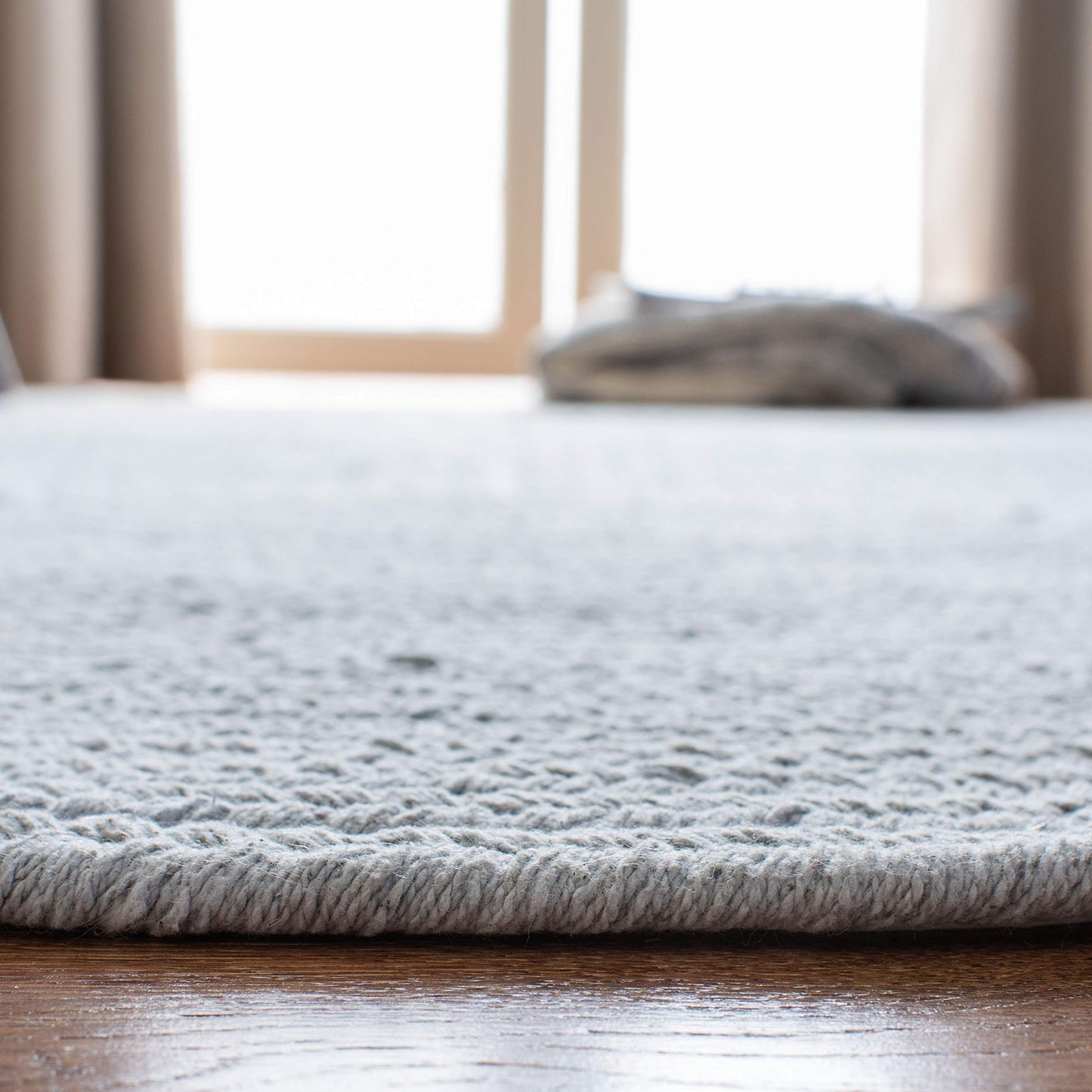 SAFAVIEH Braided Collection 4' x 6' Oval Light Blue BRD176A Handmade Country Cottage Reversible Cotton Area Rug
