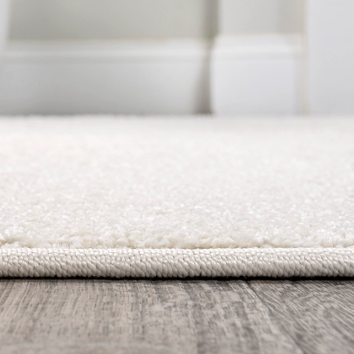 JONATHAN Y Haze Solid Low-Pile Cream Indoor Area Rug 3x5, Coastal,Bohemian,Minimalist,Classic, Easy-Cleaning for Living Room,Bedroom,Kitchen,Pet Friendly,Non-Shedding (SEU100T-3)