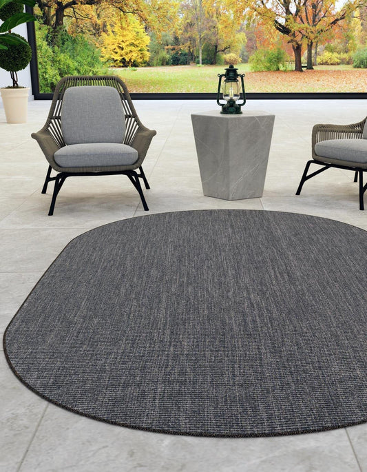 Unique Loom Outdoor Solid Collection Area Rug (5' 3" x 8' Oval Black/Ivory)