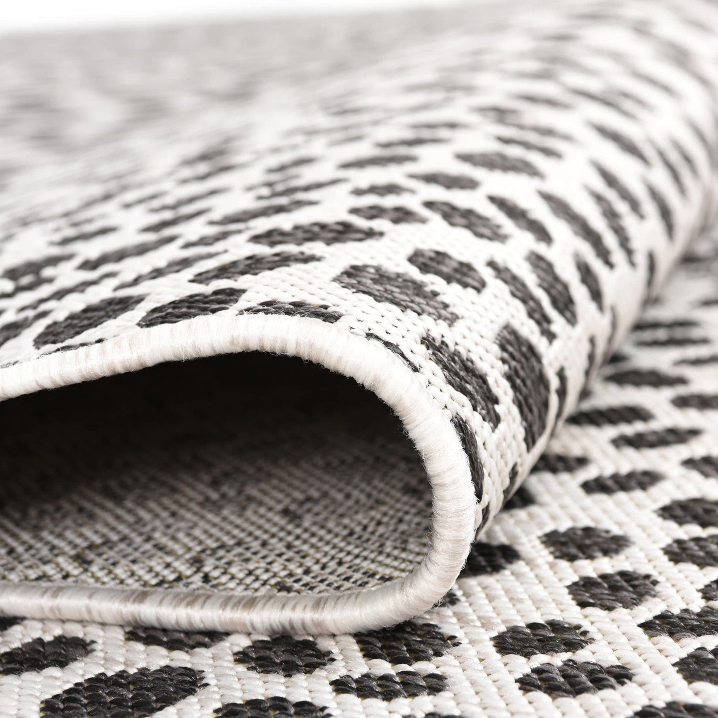 Unique Loom Outdoor Collection Area Rug - Cape Town (2' x 8' Runner, Black/ Ivory)