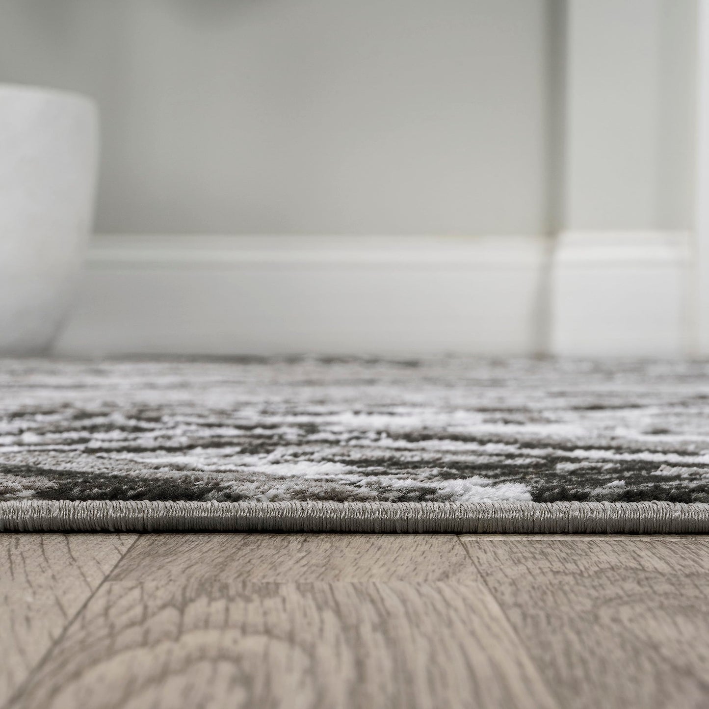 JONATHAN Y Slant Abstract Black/Gray Indoor Area Rug 3X5 ft, Modern for Living Room, Bedroom, Kitchen, Office, Easy-Cleaning, High Traffic, Pet-Friendly, Non-Shedding SOR201D-3