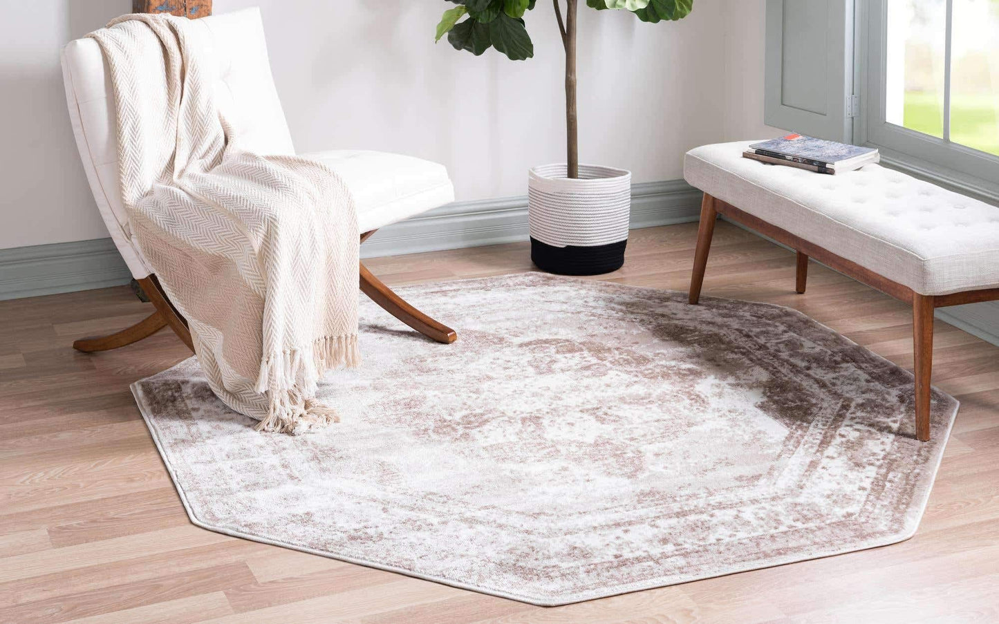 Unique Loom Sofia Collection Area Rug - Salle Garnier (4' Octagon, Beige/ Ivory)