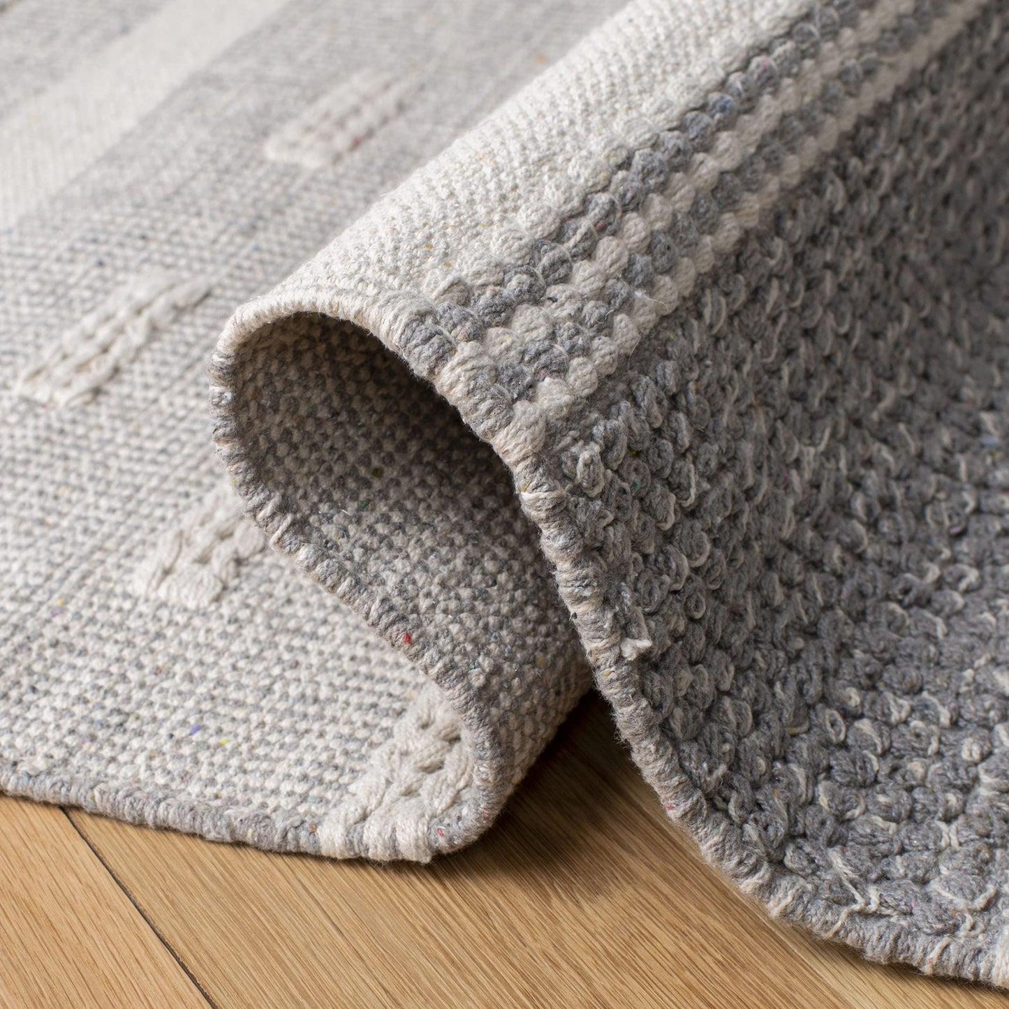 SAFAVIEH Striped Kilim Collection Area Rug - 9' Square, Ivory & Grey, Handmade Flat Weave Cotton, Ideal for High Traffic Areas in Living Room, Bedroom (STK519A)