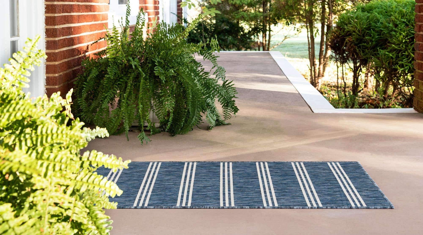 Unique Loom Outdoor Collection Area Rug - Anguilla (2' x 6' 1" Runner, Blue/ Ivory)