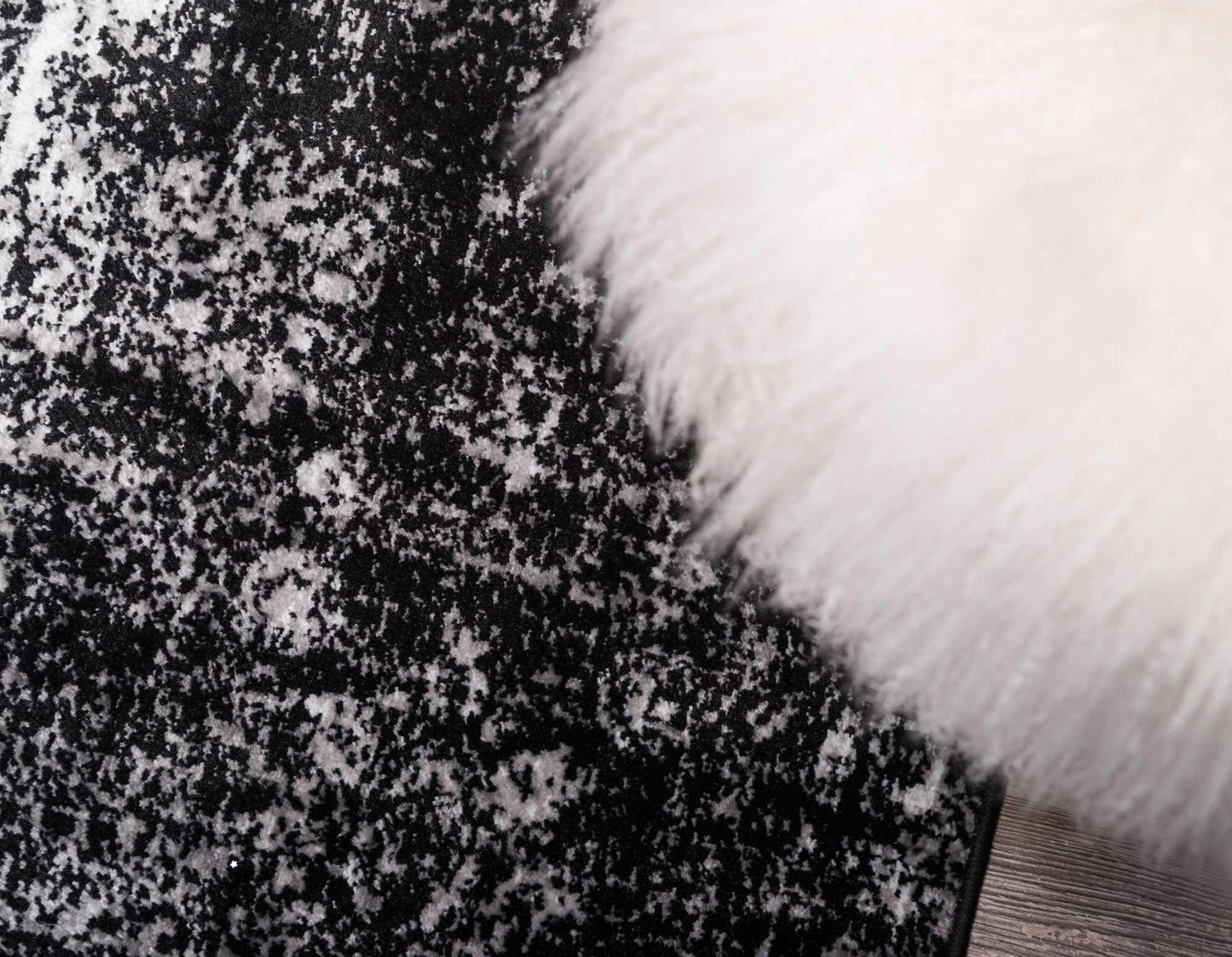 Unique Loom Sofia Collection Area Rug - Casino (2' x 6' 7" Runner, Black/ Ivory)