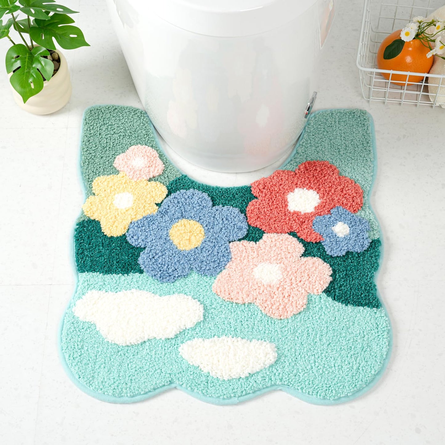 Tyrafry Flowers Toilet Rug U Shaped, Microfiber Bathroom Toilet Rugs Non Slip Bath Mat Toliet Rug Machine Washable Absorbent Bathroom Rugs 20 x 22 Inches, Small White Flowers