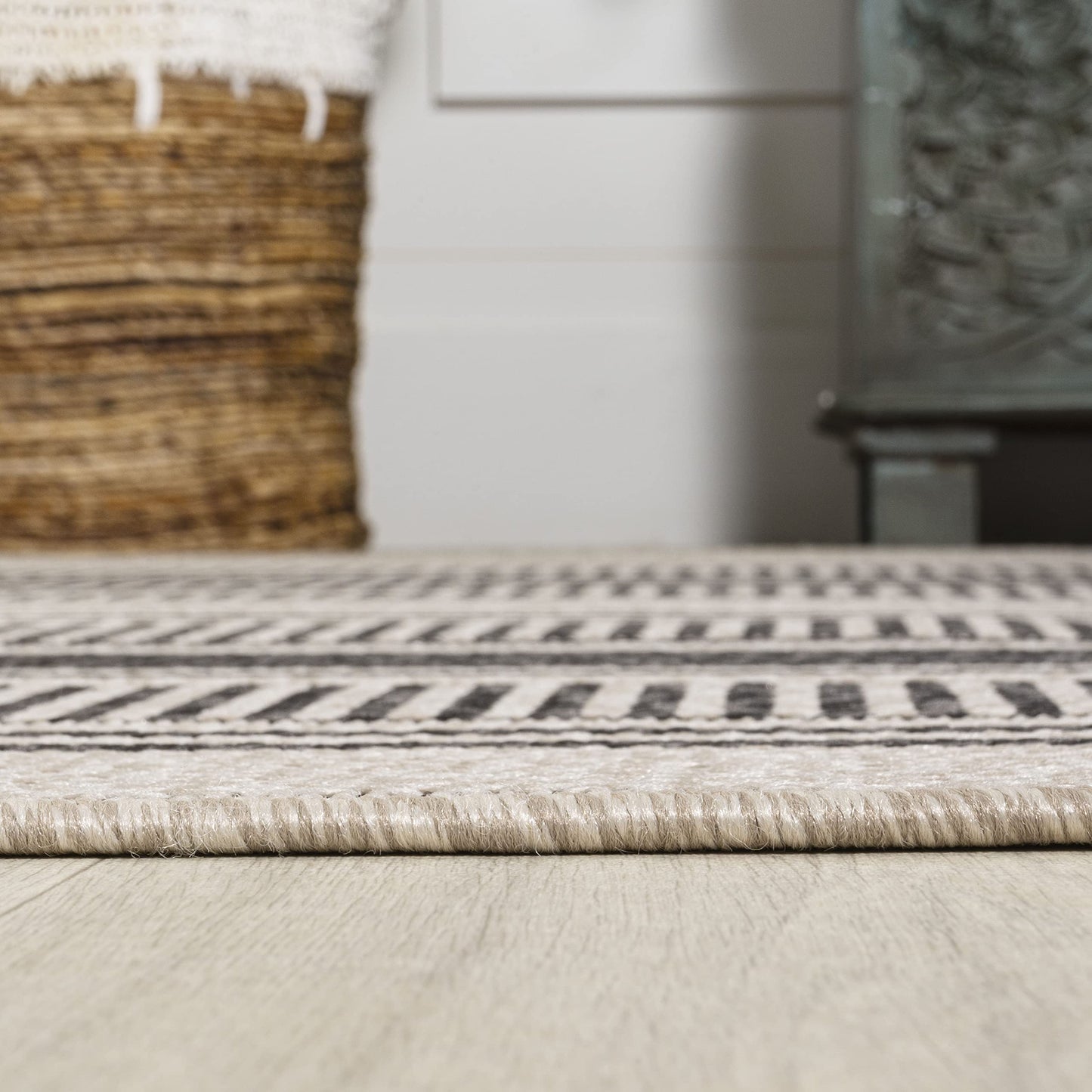 JONATHAN Y Double Stripe Indoor Outdoor Area Rug 3X5 Black/Beige, Haynes Modern for Backyard, Patio, Porch, Easy-Cleaning, High Traffic, Pet-Friendly, Non-Shedding (SMB202D-3)