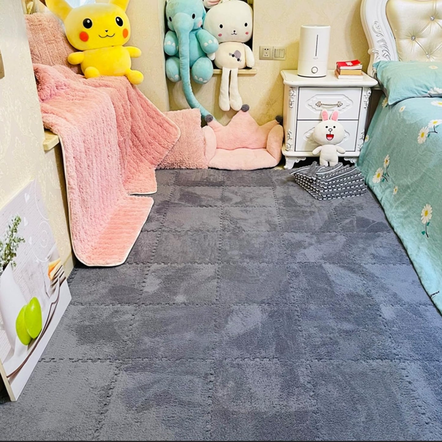 16 Pcs Carpet Foam Floor Tiles Kids Play Mat Plush Interlocking Carpet Tiles Anti-Slip Soft Protect Baby Foam Mats Replaceable Washable Puzzle Floor Mats for Playroom, Bedroom, Home Decor, 49" x 49"