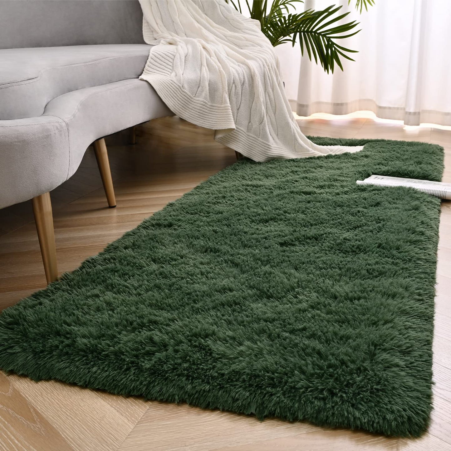 Zedrew Deep Green Runner Area Rugs for Bedroom Living Room, 2x4 Feet Fluffy Bedside Rugs, Soft Shaggy Carpet Rug for Kids Room Nursery, Furry Cute Rugs for Girls Boys Dorm Room Home Decor