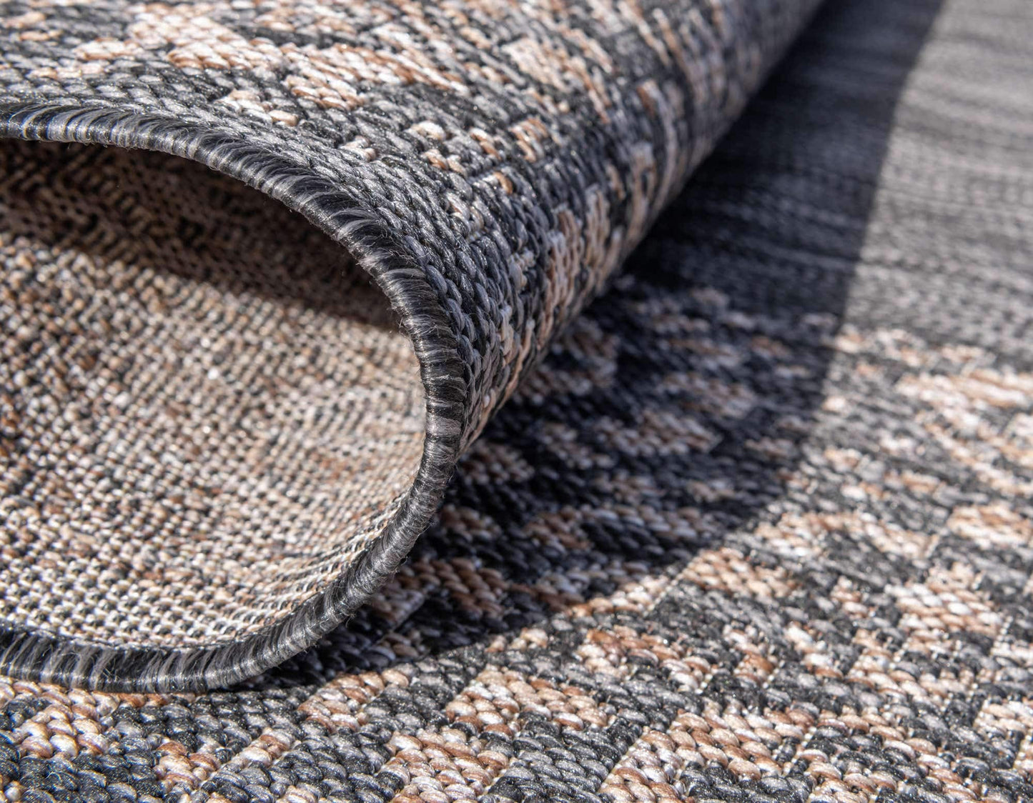 Unique Loom Outdoor Border Collection Area Rug - Floral Border (6' 1" x 9' Rectangle, Charcoal Gray/ Beige)