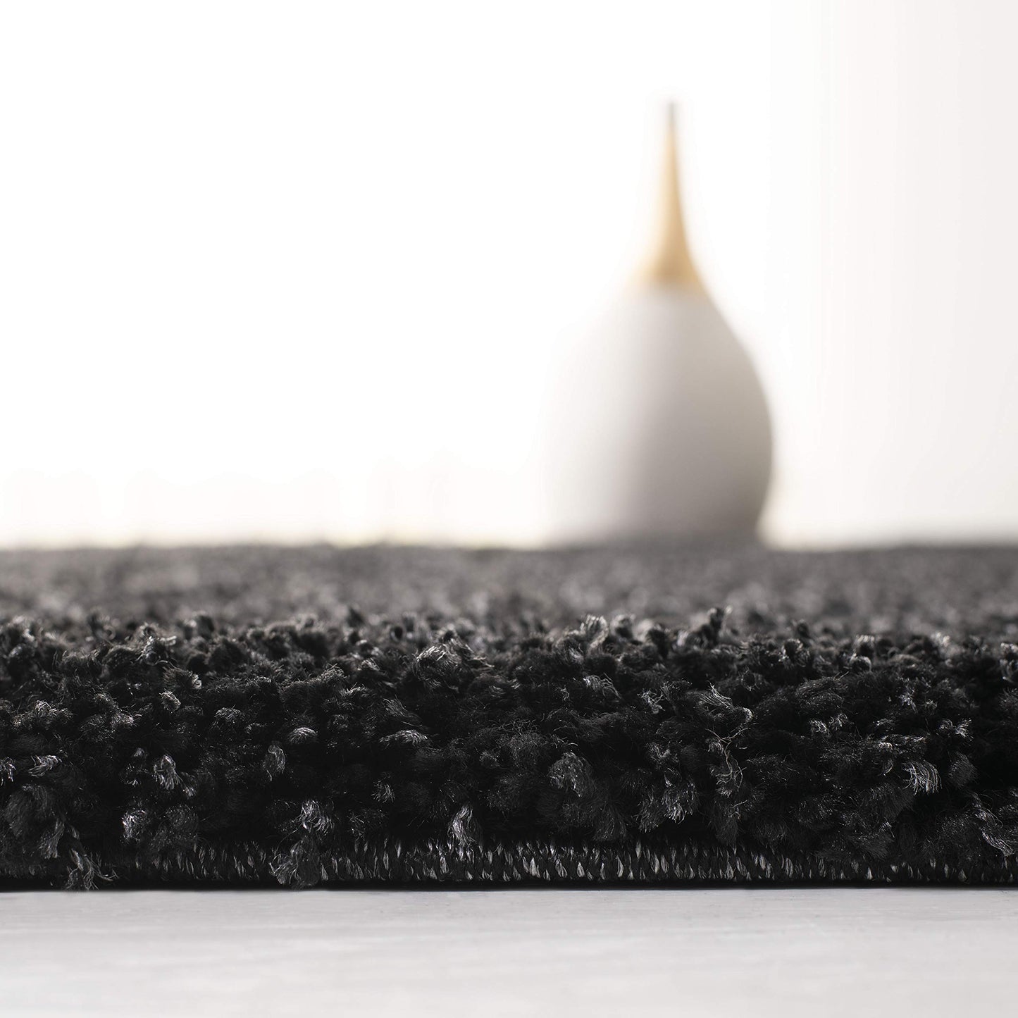 SAFAVIEH California Shag Collection Area Rug - 8' x 10', Black, Non-Shedding & Easy to Clean, Ultra Plush Thick Pile, Ideal for Living Room, Bedroom, Dining Space (SG151-9090)