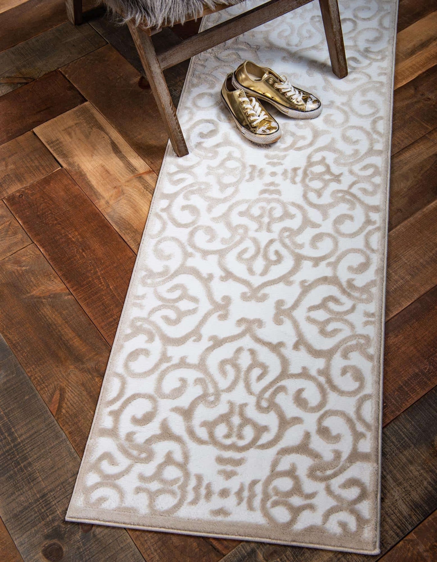 Unique Loom Rushmore Collection Area Rug - Johnson (2' x 7' 3" Runner, Snow White/ Beige)