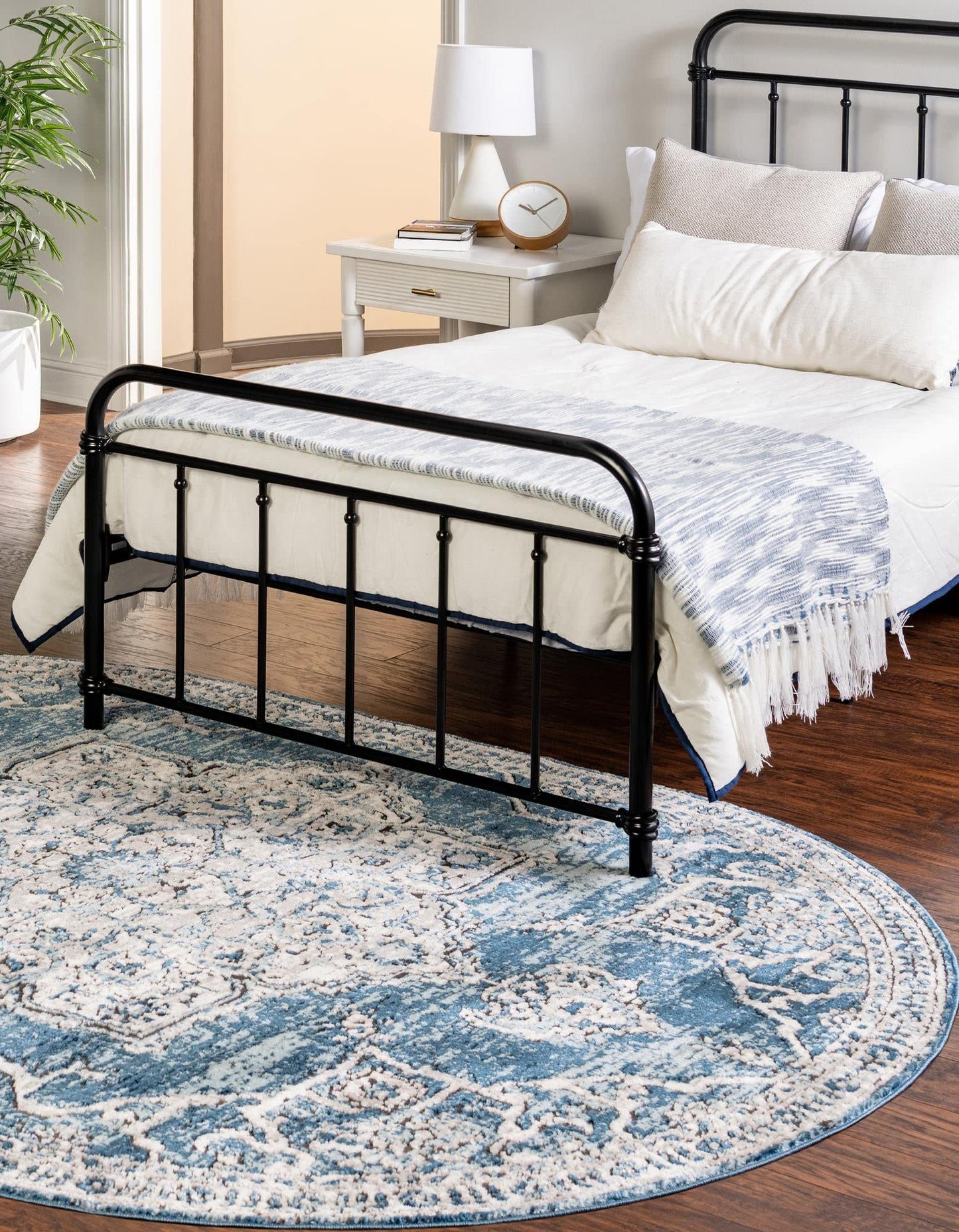 Unique Loom Nyla Collection Area Rug - Smile (6' 1" x 9' Oval Blue/Light Blue)
