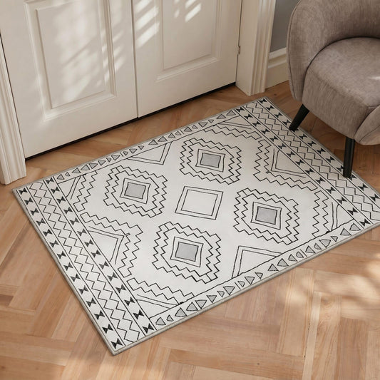 GENIMO 2X3 Doormat for Entrance, Machine Washable Non Slip Low Pile Area Rug, Vintage Boho Soft Stain Resistant Carpet for Bedside, Entryway, Off White