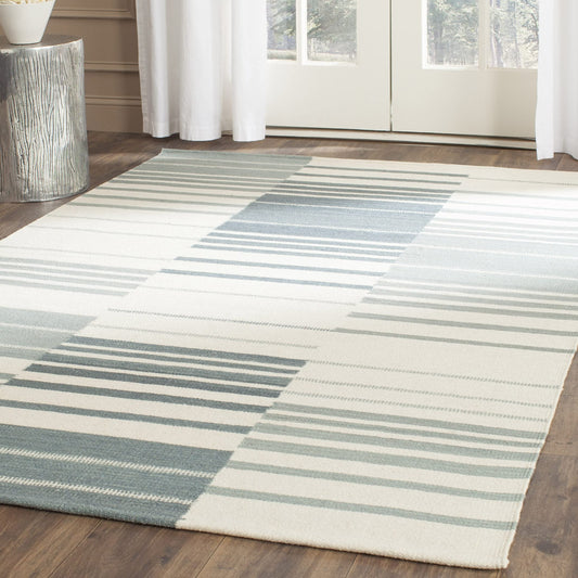 SAFAVIEH Kilim Collection Area Rug - 5' x 8', Blue & Ivory, Handmade Flat Weave Wool, Ideal for High Traffic Areas in Living Room, Bedroom (KLM953A)