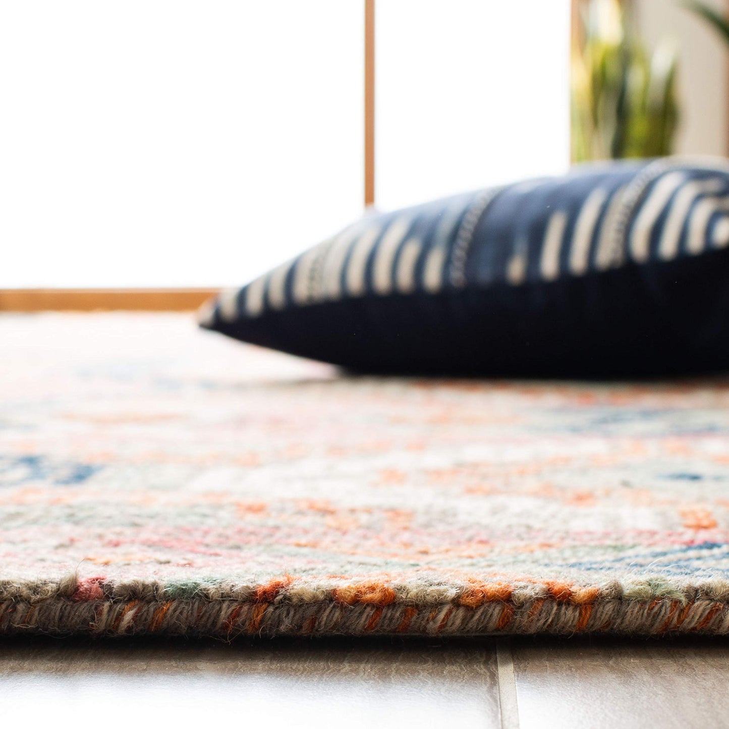 SAFAVIEH Aspen Collection Area Rug - 5' x 8', Orange & Fuchsia, Handmade Boho Wool, Ideal for High Traffic Areas in Living Room, Bedroom (APN279P)