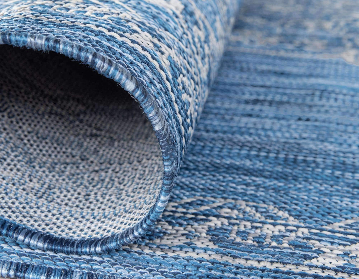 Unique Loom Outdoor Traditional Collection Area Rug - Antique (4' 1" x 6' 1" Rectangle, Blue/ Gray)