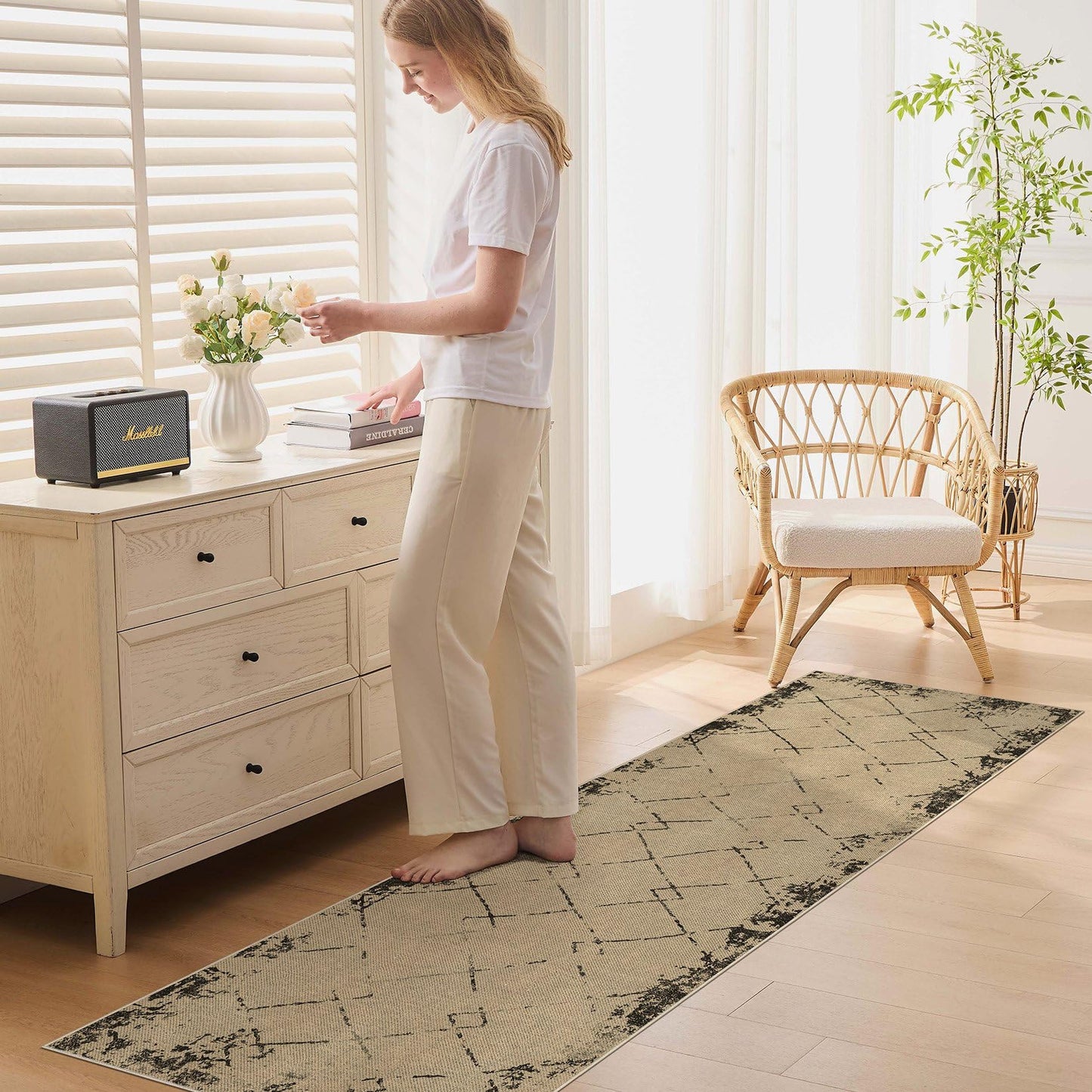 UERMEI 2x6 Outdoor Jute Runner Rug, Neutral Rugs Washable Farmhouse Patio Non Slip Runners Rug for Hallway Kitchen Bedroom Porch Laundry Bathroom Modern Brown