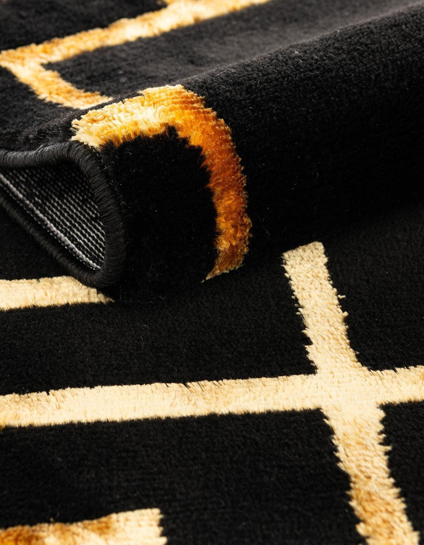 Rugs.com Glam Collection Rug – 2x3 Black and Gold Medium-Pile Rug Perfect for Entryways, Kitchens, Breakfast Nooks, Accent Pieces