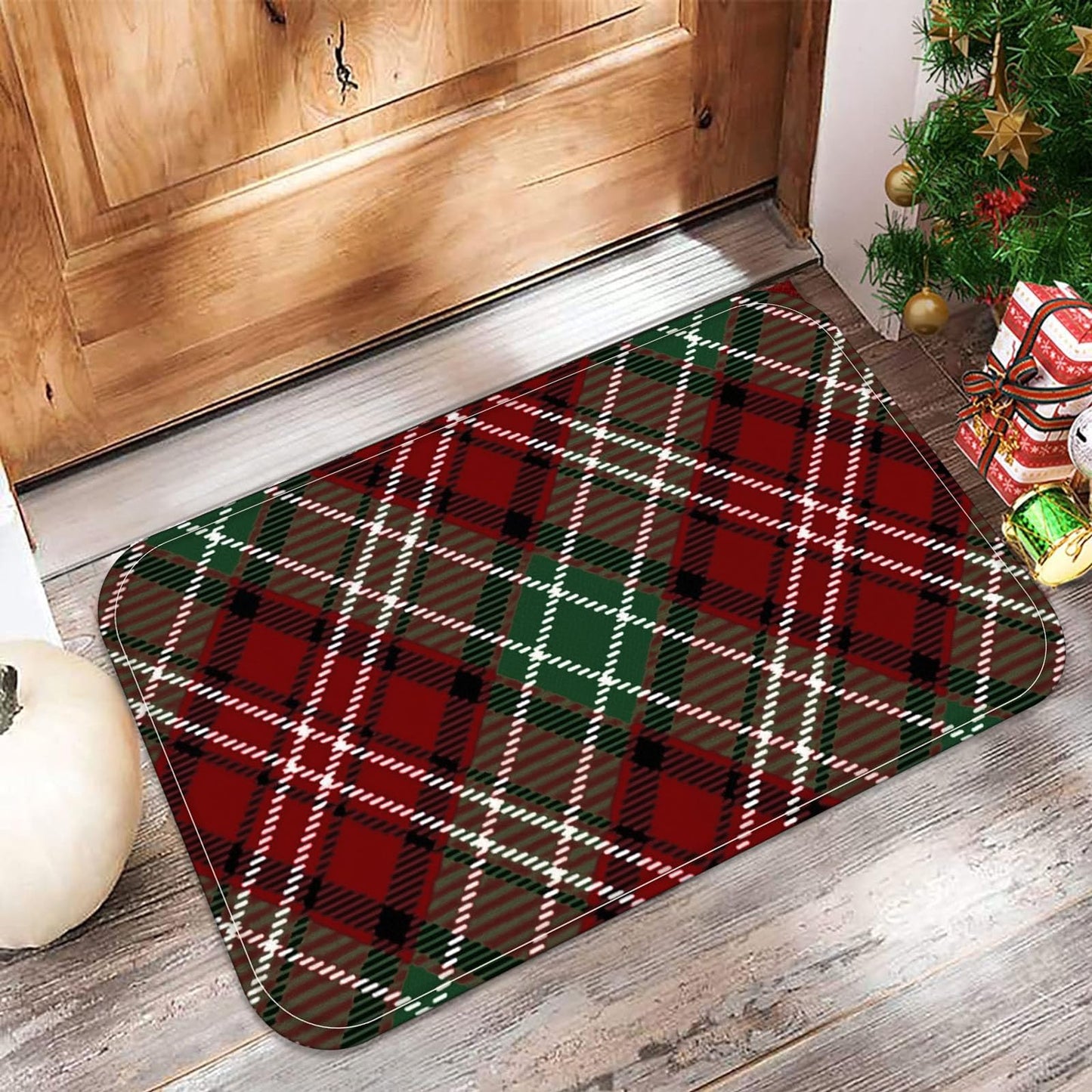 Zussun Christmas Bathroom Rugs Mat Xmas Buffalo Plaid Winter Bath Rug 32 x 16 in Water Absorbent Non Slip Washable Shower Mat Memory Foam Bath Mats for Bathroom Decor