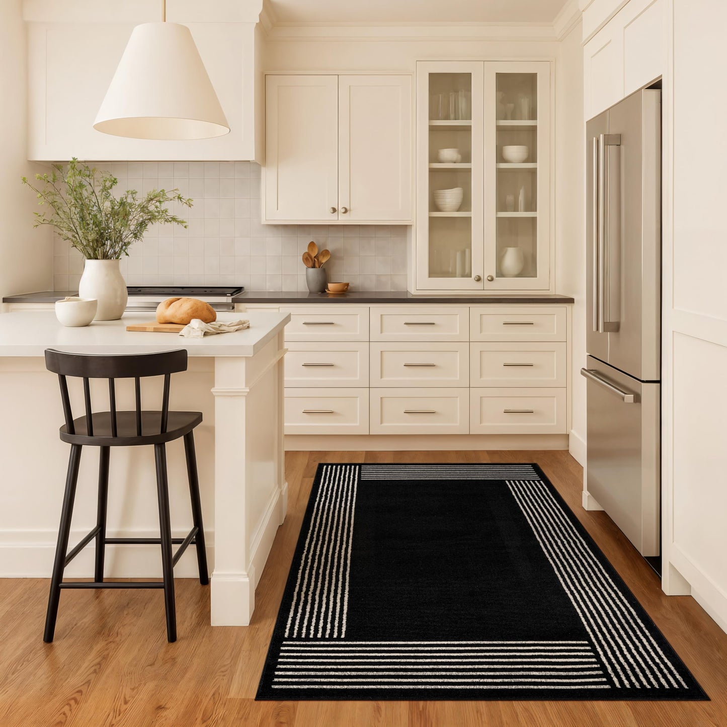 Rugshop Modern Minimal Bordered Indoor Area Rug for Entryway,Bedroom,Kitchen Rug Low Pile Rug with Jute Backing 4' x 6' Black