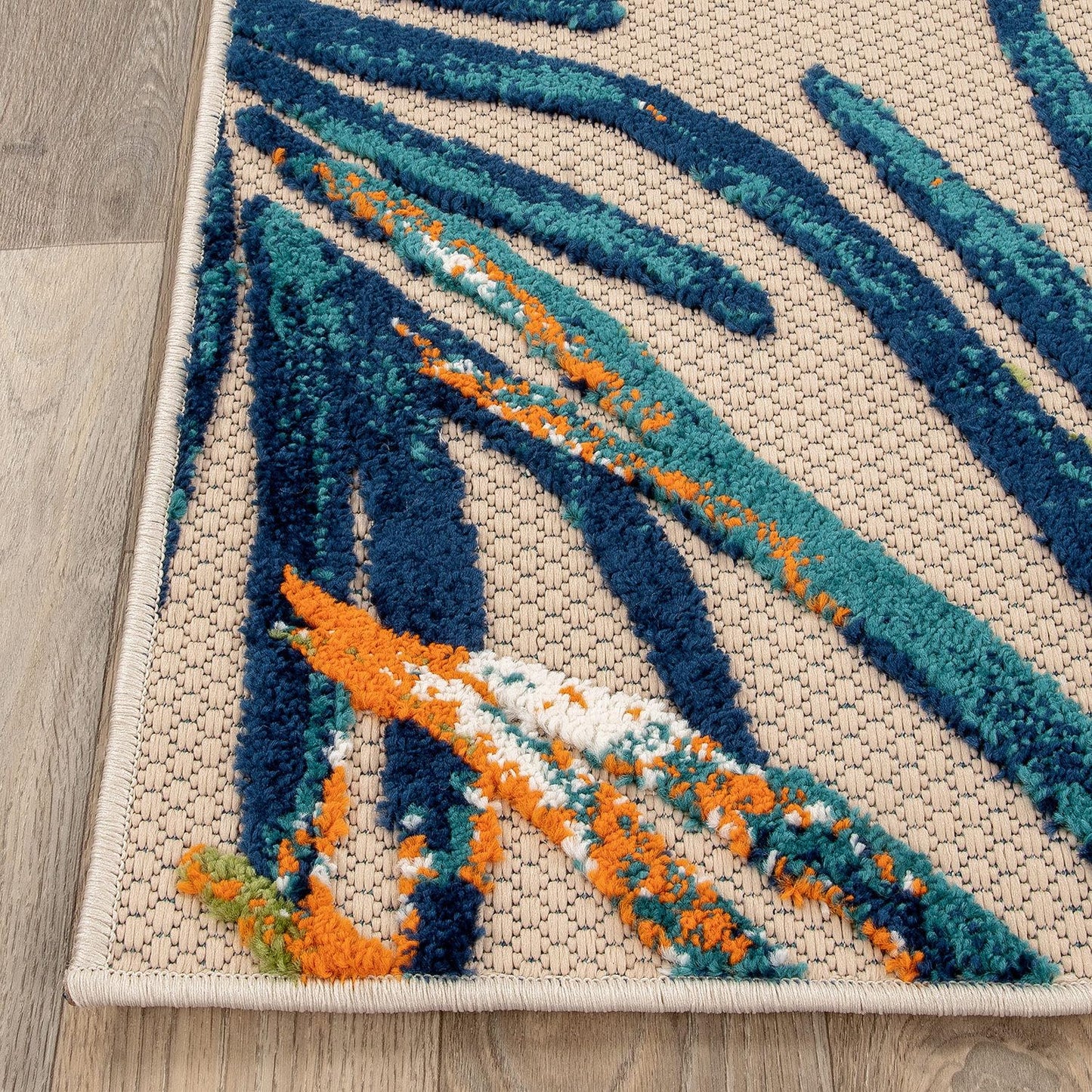 Rugshop Tropical Floral Leaves Indoor/Outdoor Runner Rug Durable Polypropylene, Non-Shedding, Easy to Clean, Perfect for Patio, Backyard, Deck and Outdoor Lounge, High Traffic Areas, 2' x 7'