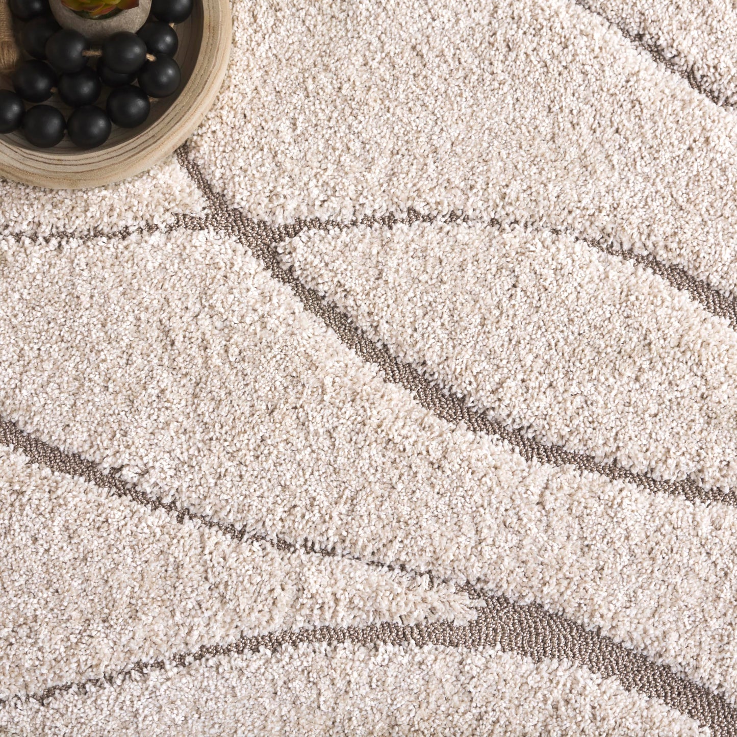 SAFAVIEH Florida Shag Collection Area Rug - 5'3" x 7'6", Cream & Beige, Non-Shedding & Easy Care, 1.2-inch Thick Ideal for High Traffic Areas in Living Room, Bedroom (SG471-1113)