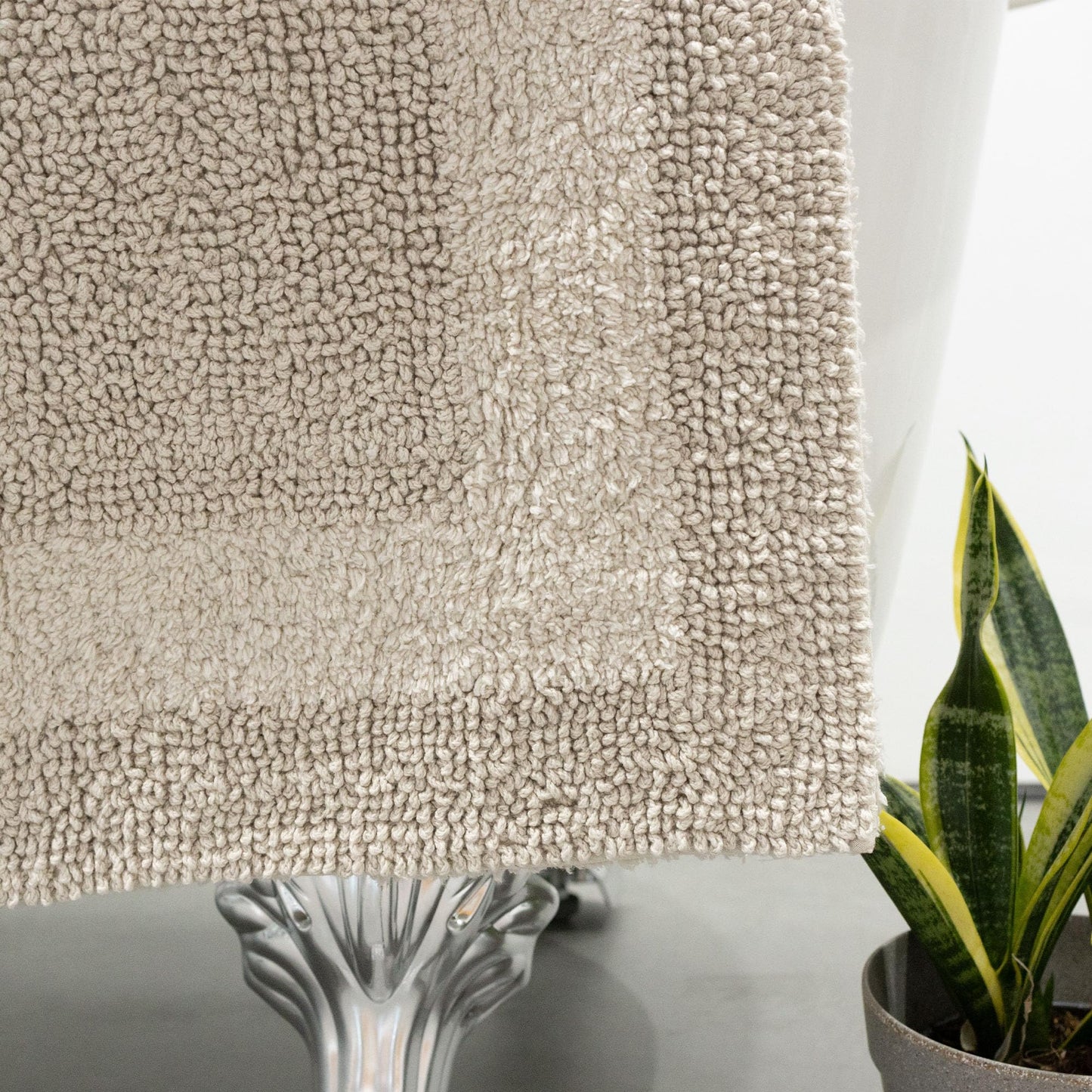 Barossa Design Reversible Cotton Bathroom Runner Rug - 22 x 60 Inch Long Bath Mat Washable & Soft Absorbent, Large Bath Rug for Bathroom Floor, Double Sink Vanity - Beige, 22x60 XL