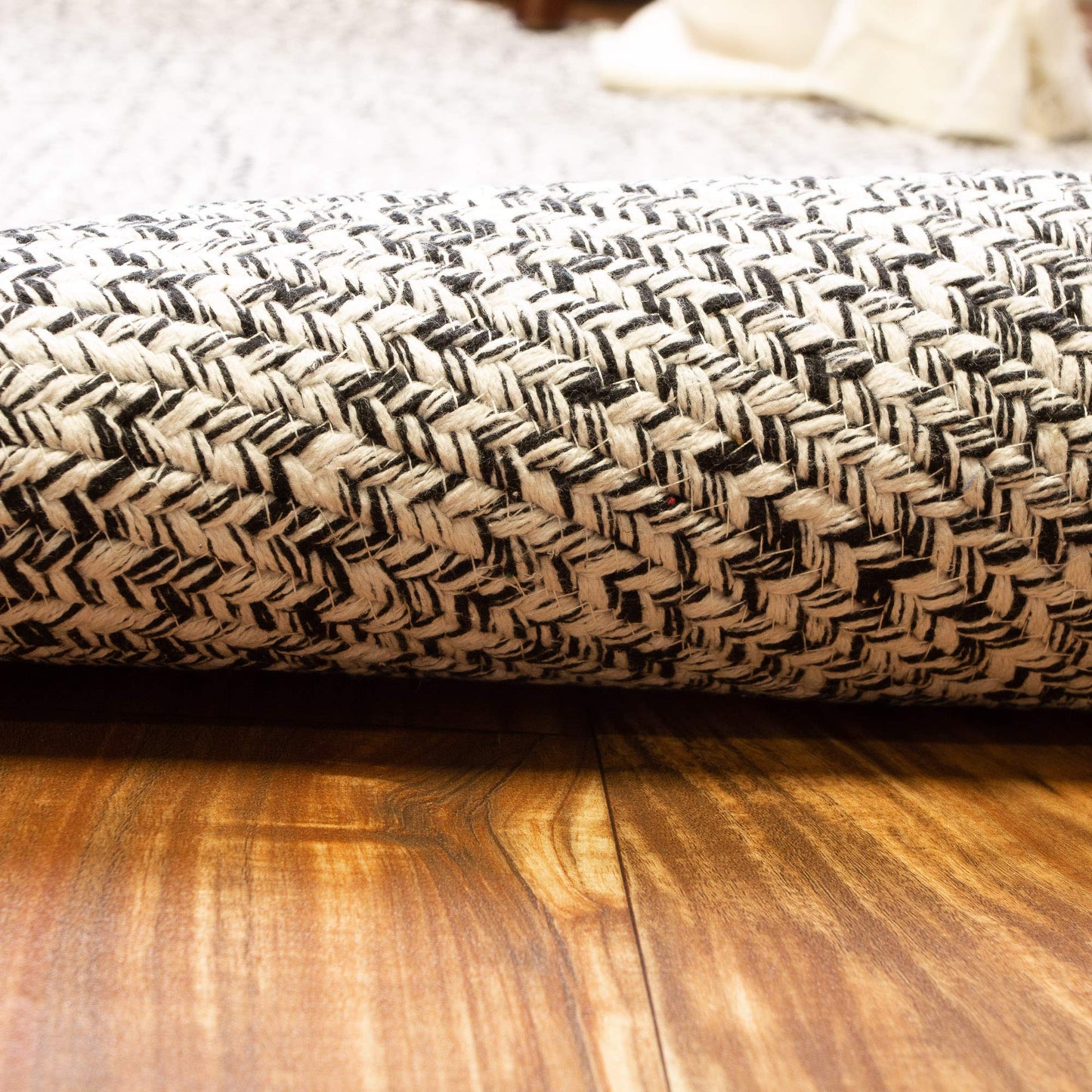 Super Area Rugs Farmhouse Braided Rug Cotton Kitchen Reversible Carpet, Black & White, 2' X 3' Oval