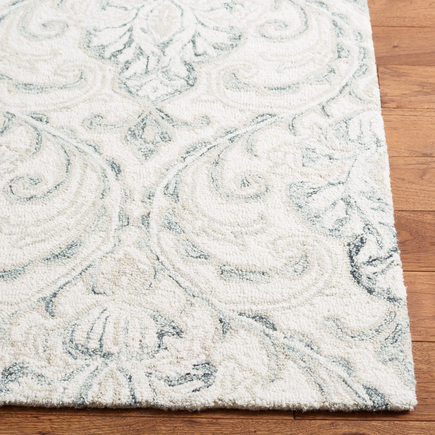 SAFAVIEH Micro-Loop Collection Area Rug - 5' x 8', Ivory & Grey, Handmade Wool, Ideal for High Traffic Areas in Living Room, Bedroom (MLP532F)